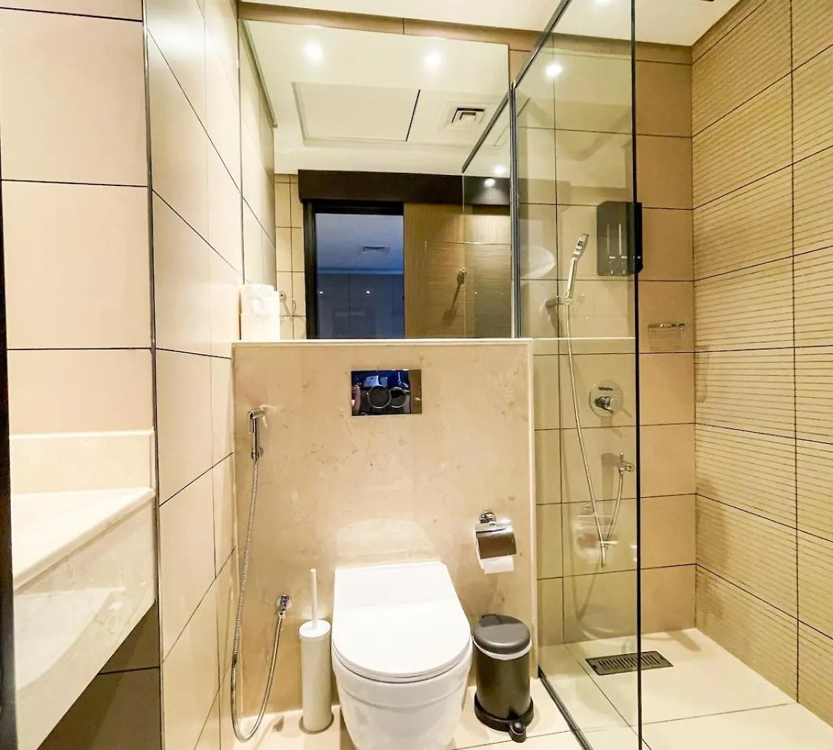 Tastefully Decorated 1 Bedroom In Jvc Dubai Apartment