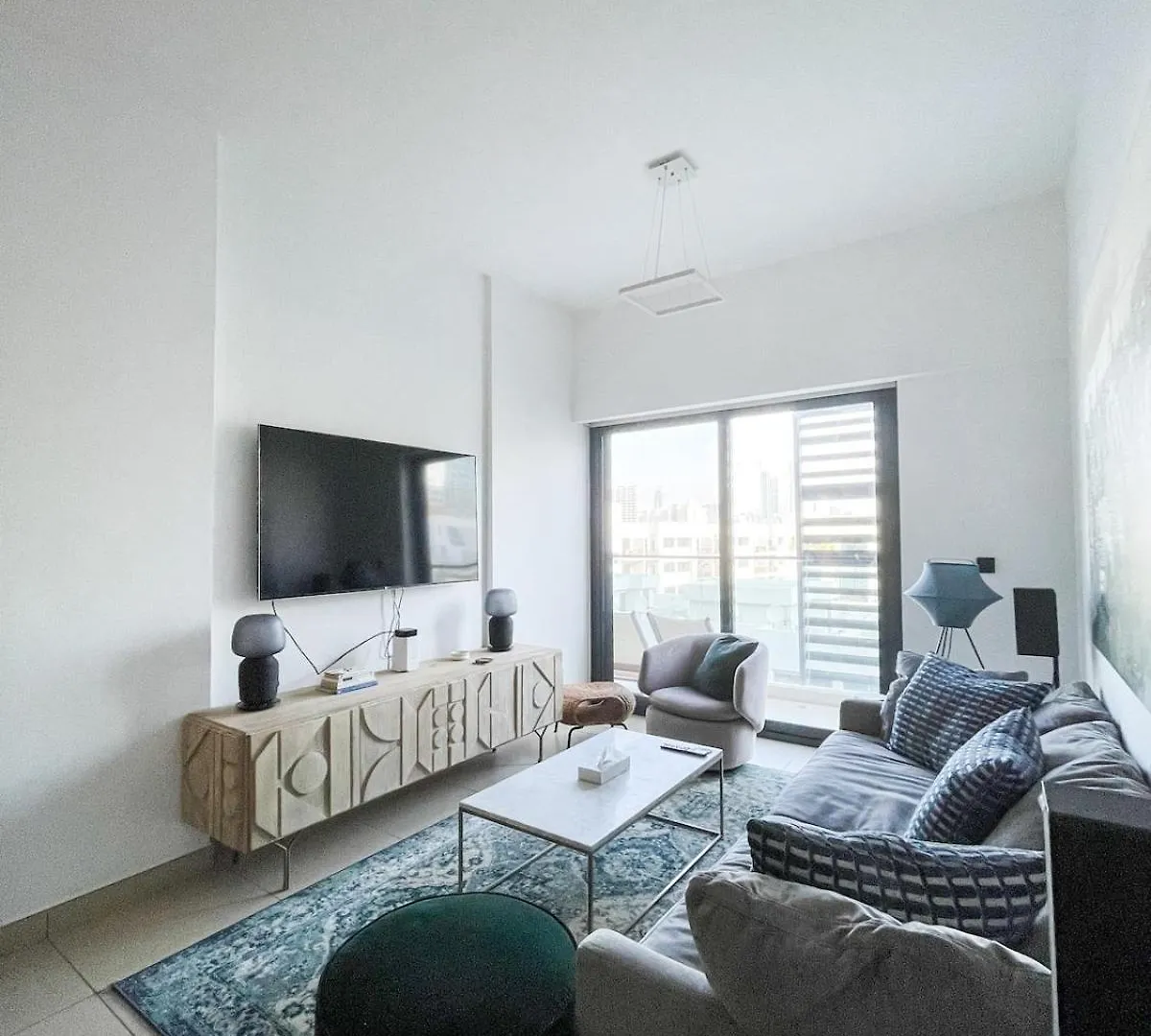 Apartment Tastefully Decorated 1 Bedroom In Jvc Dubai