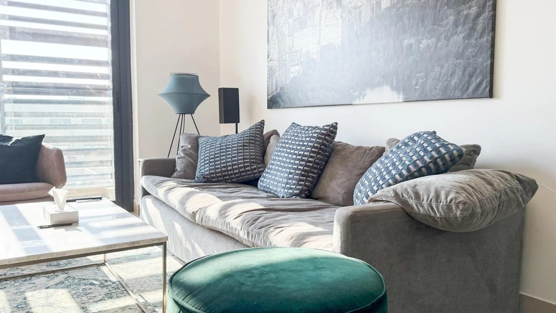 Apartament Tastefully Decorated 1 Bedroom In Jvc Dubaj
